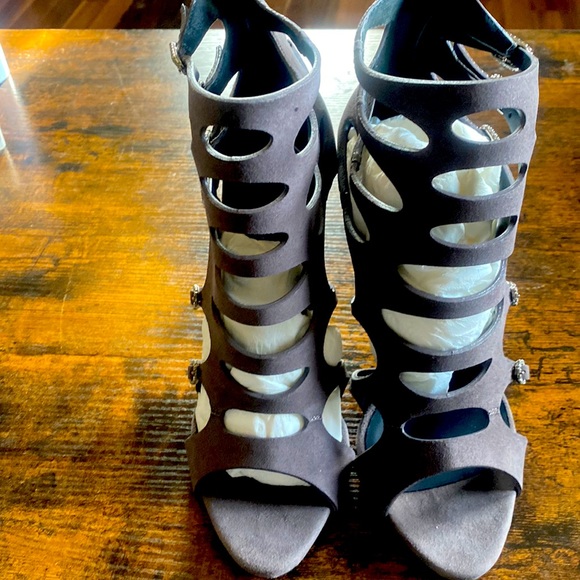 Beautiful gray Giuseppe zanotti